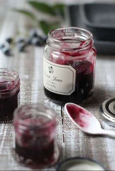 7 WEDDING FAVOURS OF GEN X