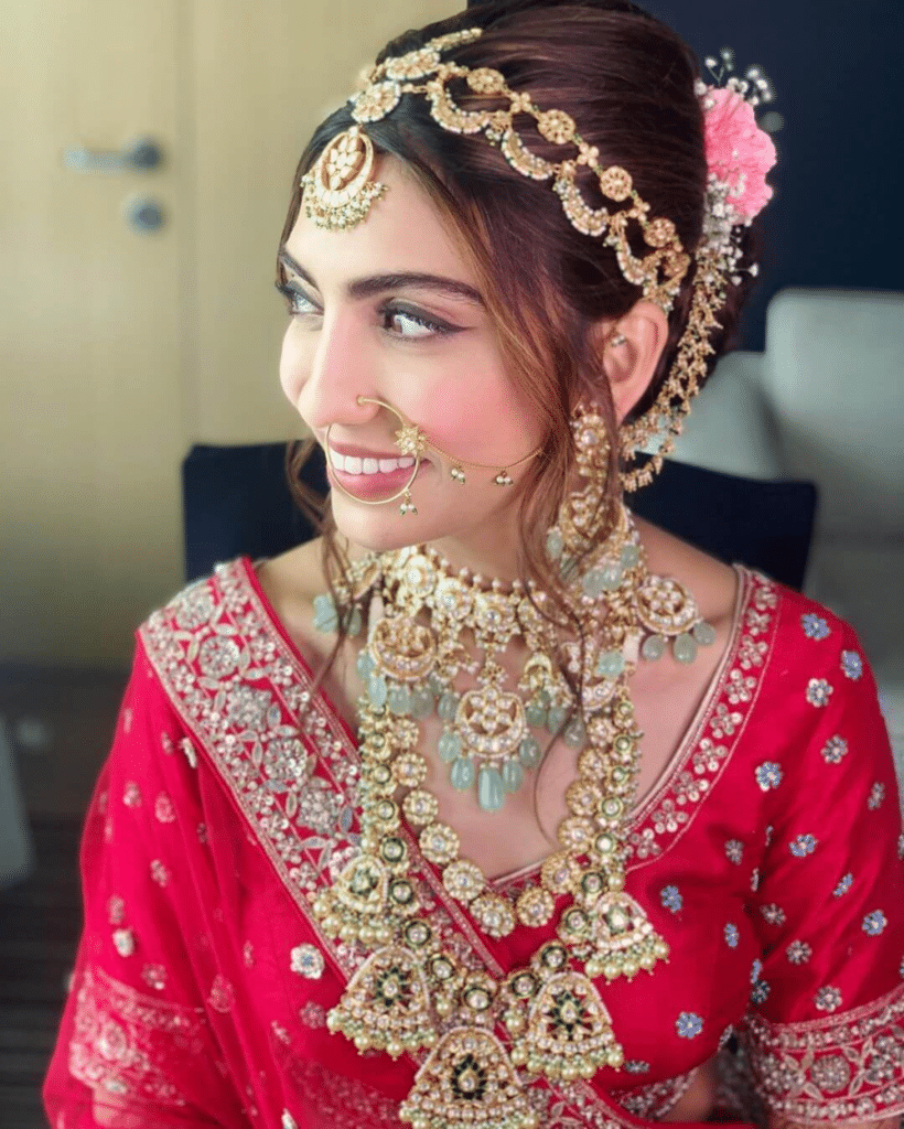 THE HALF MOON SHEESHPHOOL