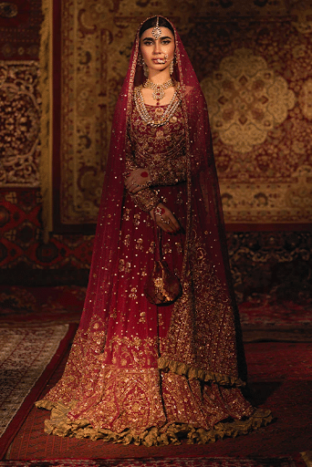 WANT TO STICK WITH THE TRADITIONAL REDS? TAKE A LOOK AT THESE KALIDAR OPTIONS bridal outfit