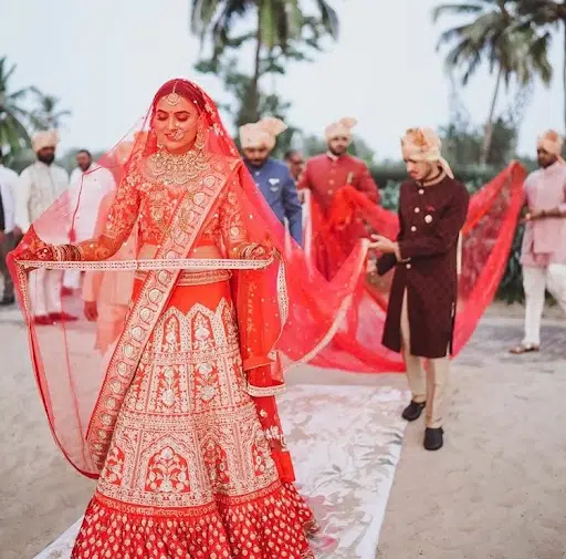 THE INFINITY BRIDAL VEIL